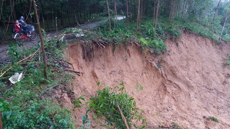 Hue- Can- canh- song- Huong- nuot- chung- xuong- g