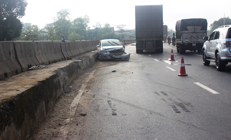 Va- cham- xe- dau- keo- xe- hop- xoay- nhu- phim- 