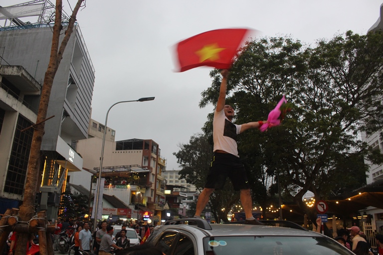 Sau- chien- thang- U23- Viet- Nam- CSGT- Hue- vat-