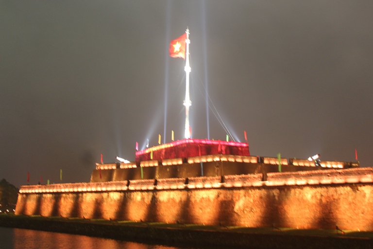 Xem- tran- dia- sung- than- cong- dong- loat- khac