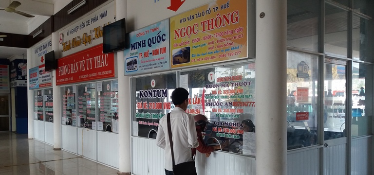 Mung- 5- Tet- Ga- Hue- tap- nap- khach- di- tau- v