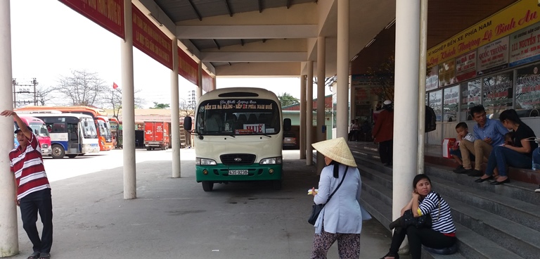 Mung- 5- Tet- Ga- Hue- tap- nap- khach- di- tau- v