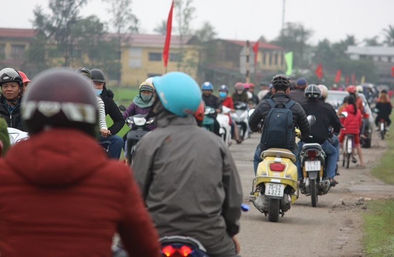 Ve- lang- Sinh- xem- trai- lang- lam- lung- trang-