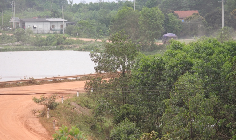 Sau- bi- dan- phong- toa- duong- xe- cho- dat- tun