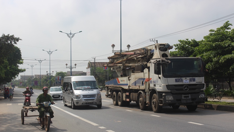 Xe- bom- be- tong- khung- nam- va- gan- 2- ngay- t