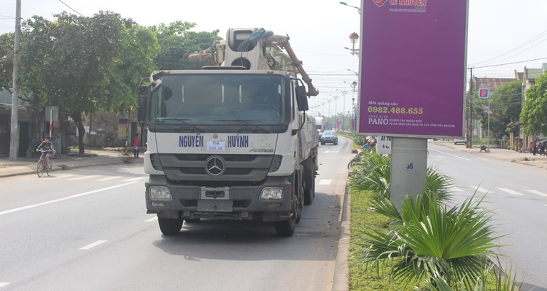 Xe- bom- be- tong- khung- nam- va- gan- 2- ngay- t