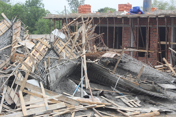 Hien- truong- sap- gian- giao- thi- cong- xay- dun