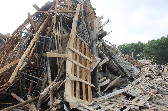 Hien- truong- sap- gian- giao- thi- cong- xay- dun