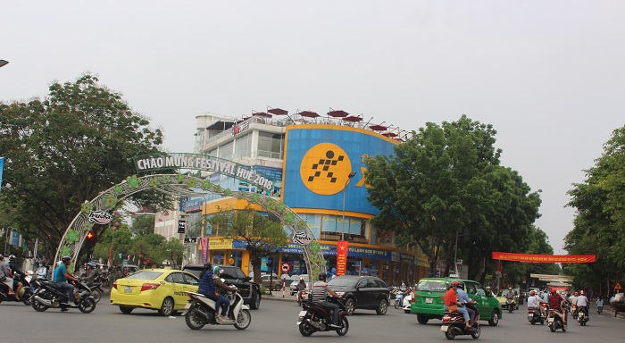 Co- do- Hue- ron- rang- don- khach- ve- khai- hoi-