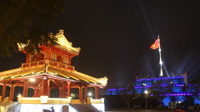 Co- do- Hue- ron- rang- don- khach- ve- khai- hoi-