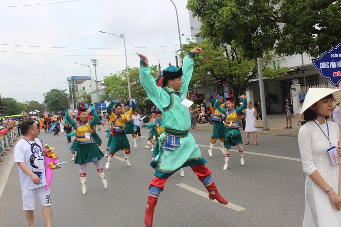 Quang- dien- duong- pho- soi- dong- hut- moi- anh-