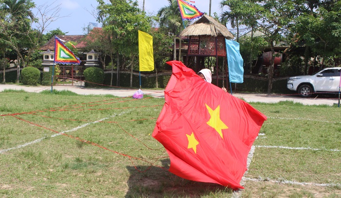 Gac- lai- muon- phien- bay- cao- cung- dieu- Hue- 