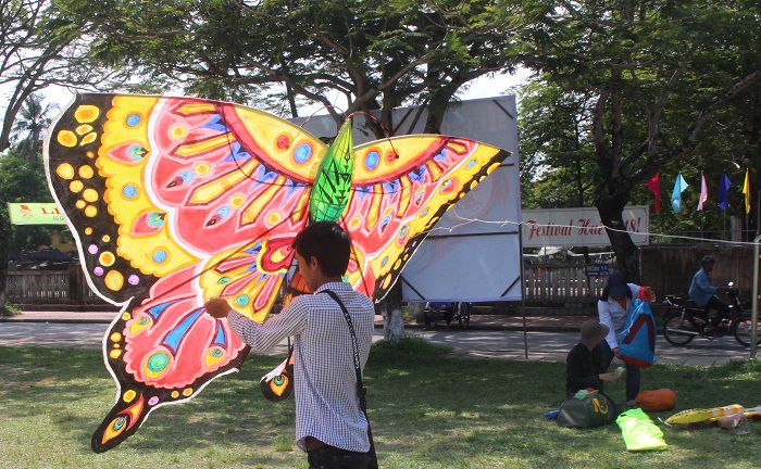 Gac- lai- muon- phien- bay- cao- cung- dieu- Hue- 