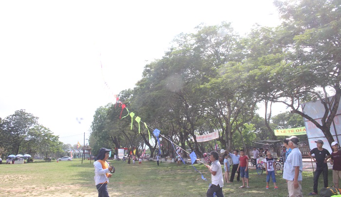 Gac- lai- muon- phien- bay- cao- cung- dieu- Hue- 