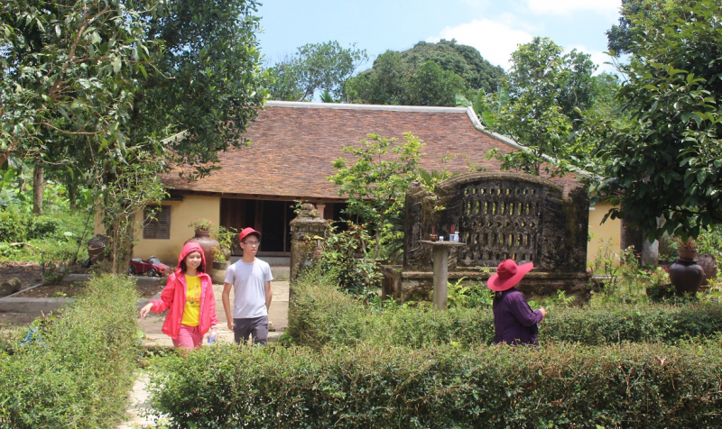 Ve- Phuoc- tich- kham- pha- Huong- xua- lang- co-