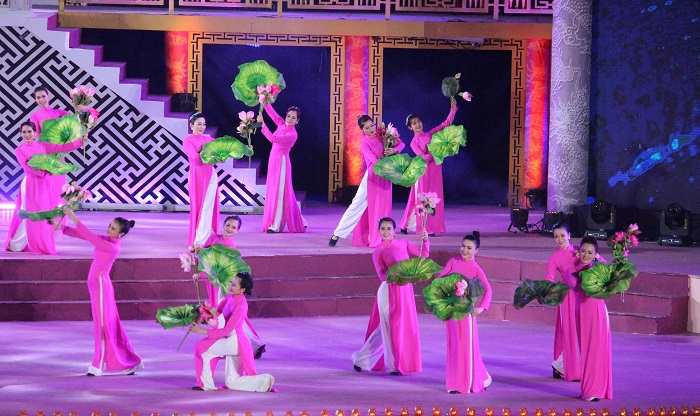 Hue- gia- ban- bang- khuc- hat- an- tinh- 13