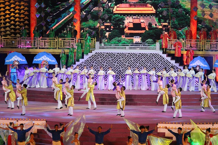 Hue- gia- ban- bang- khuc- hat- an- tinh- 3