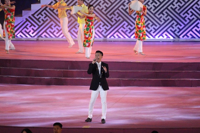 Hue- gia- ban- bang- khuc- hat- an- tinh- 16