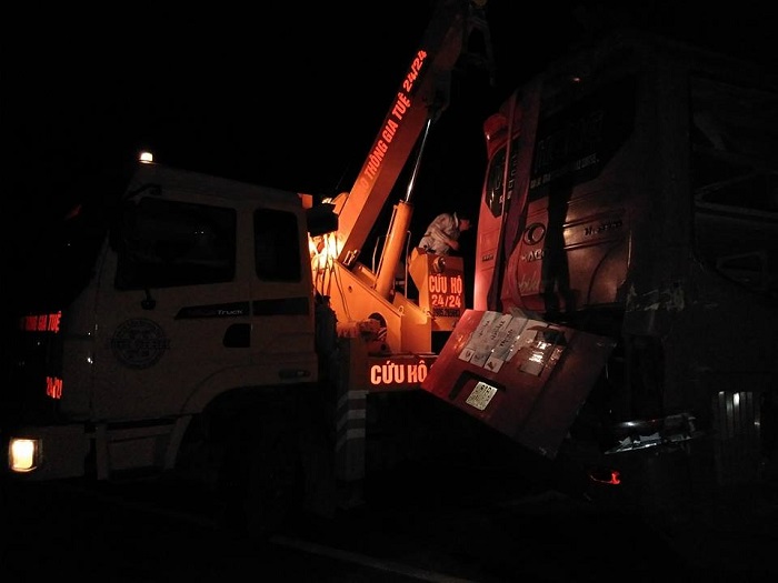 Nan- nhan- vu- TNGT- xe- khach- tren- duong- tranh