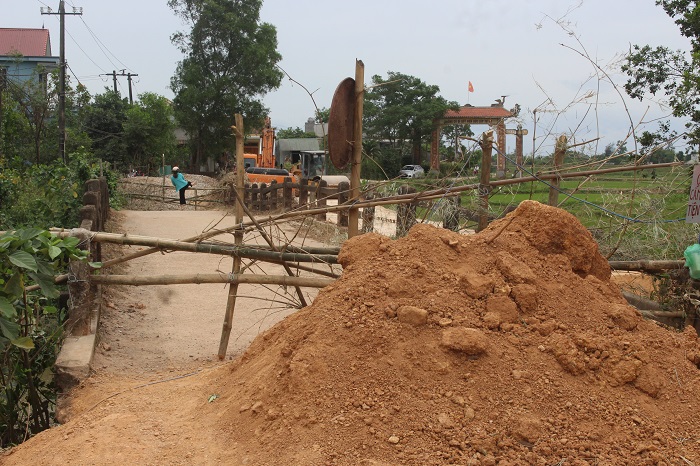 Dan- phai- lieu- mang- vuot- cau- cam- Chu- dau- t