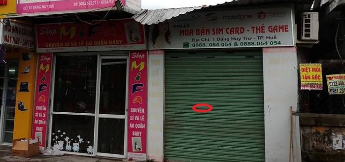 Bat- nong- ke- dam- nhan- vien- cua- hang- sim- ca