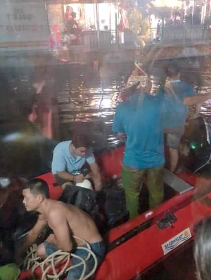 Di- le- hoi- dien- Hon- Chen- thanh- nien- roi- xu