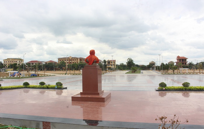 Cong- vien- Fidel- Castro- o- vung- dat- lua- Quan