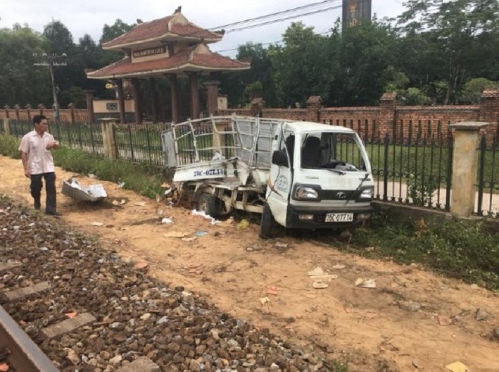 Qua- duong- bat- can- xe- tai- bi- tau- hoa- hat- 