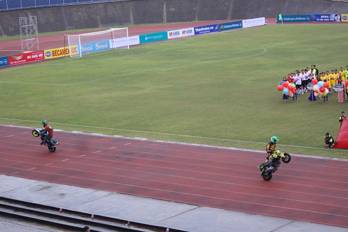 Bieu- dien- mo- to- xe- dap- long- chao- khuay- do