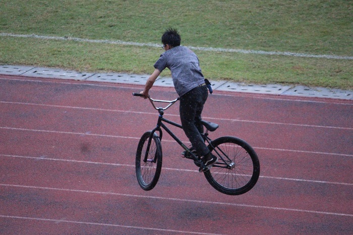 Bieu- dien- mo- to- xe- dap- long- chao- khuay- do