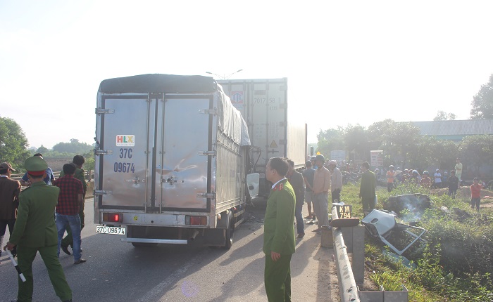 Xe- tai- huc- xe- dau- keo- tai- xe- va- phu- xe- 