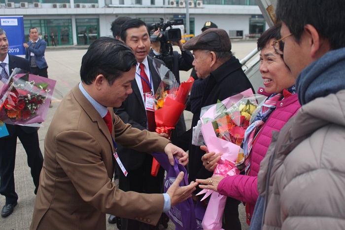 Gan- 200- khach- dau- tien- den- Hue- dau- nam- mo