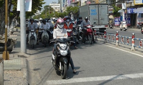 dung-den-do-o-bong-ram-hinh-anh