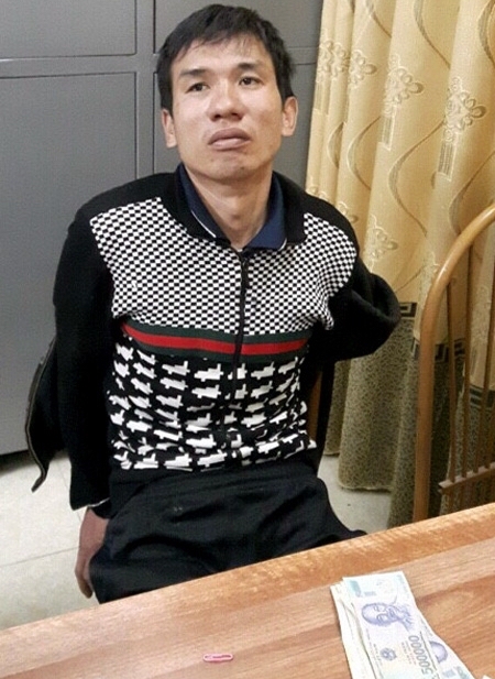 moc-tui-tren-xe-khach