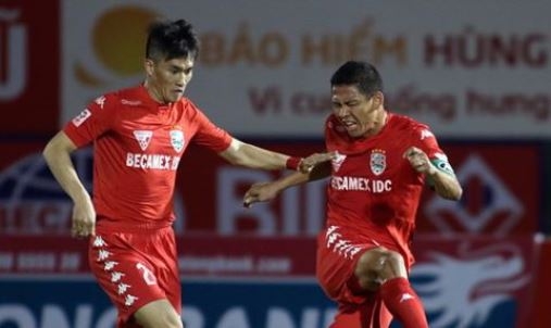 cong-vinh-anh-duc-binh-duong