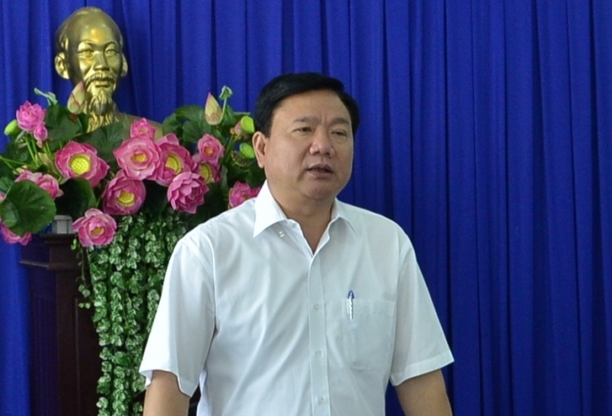 bi-thu-dinh-la-thang-1639