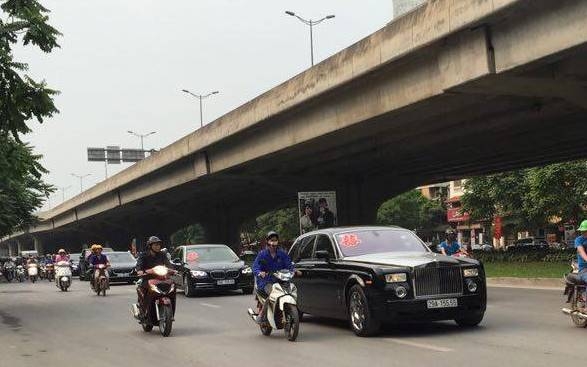 rolls-royce-ruoc-dau-o-Ha-Noi-2