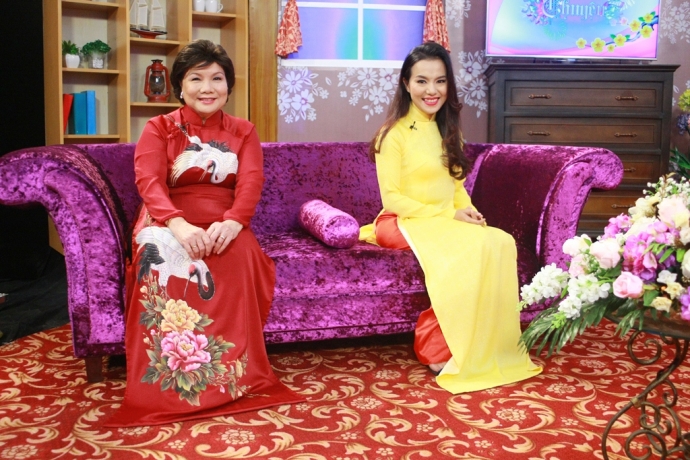 Diễn vi&ecirc;n L&yacute; Thanh Thảo v&agrave; chuy&ecirc;n gia t&acirc;m l&yacute; L&yacute; Th