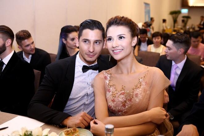 Hong Que mang bau voi ban nhay tay baoxaydung.vn