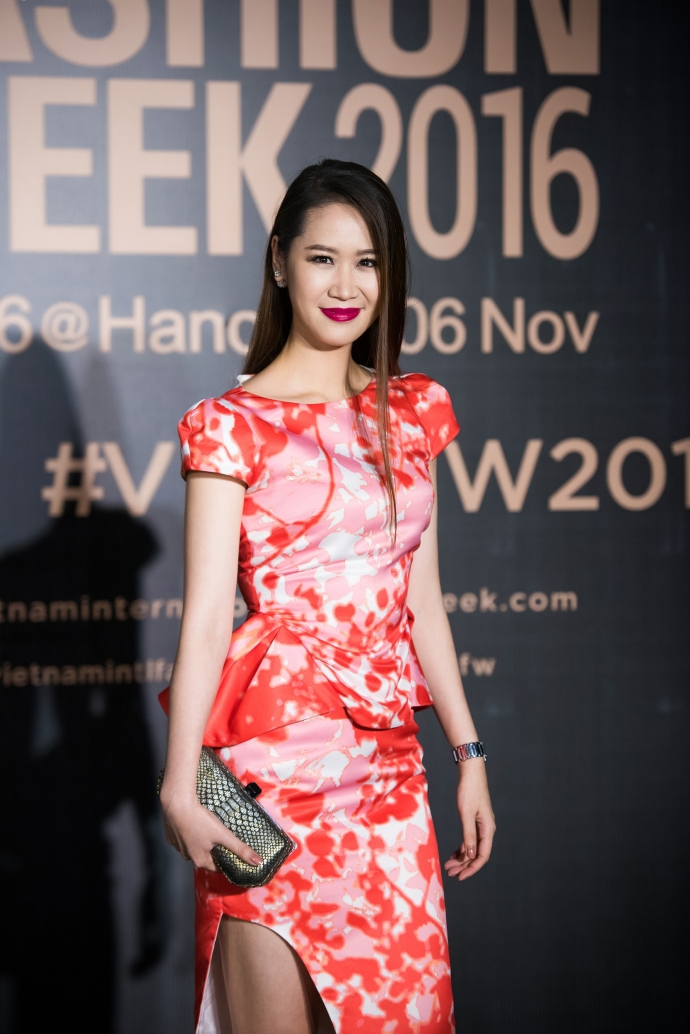 Du&brvbar;&cent;o&brvbar;&cent;ng Thuy&brvbar;&Ccedil; Linh