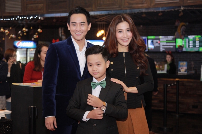 E2CD7B14-B1C8-490E-9DF2-BC8807F119EE-1