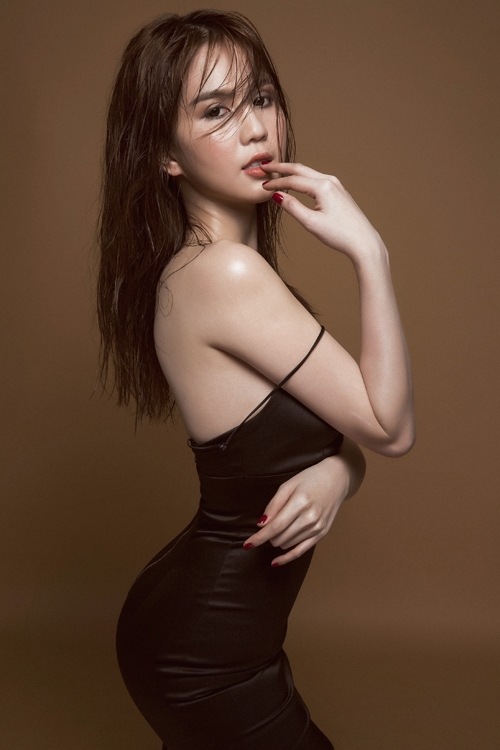 Ngoc Trinh 1