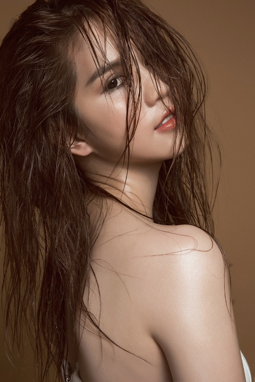 Ngoc Trinh 2