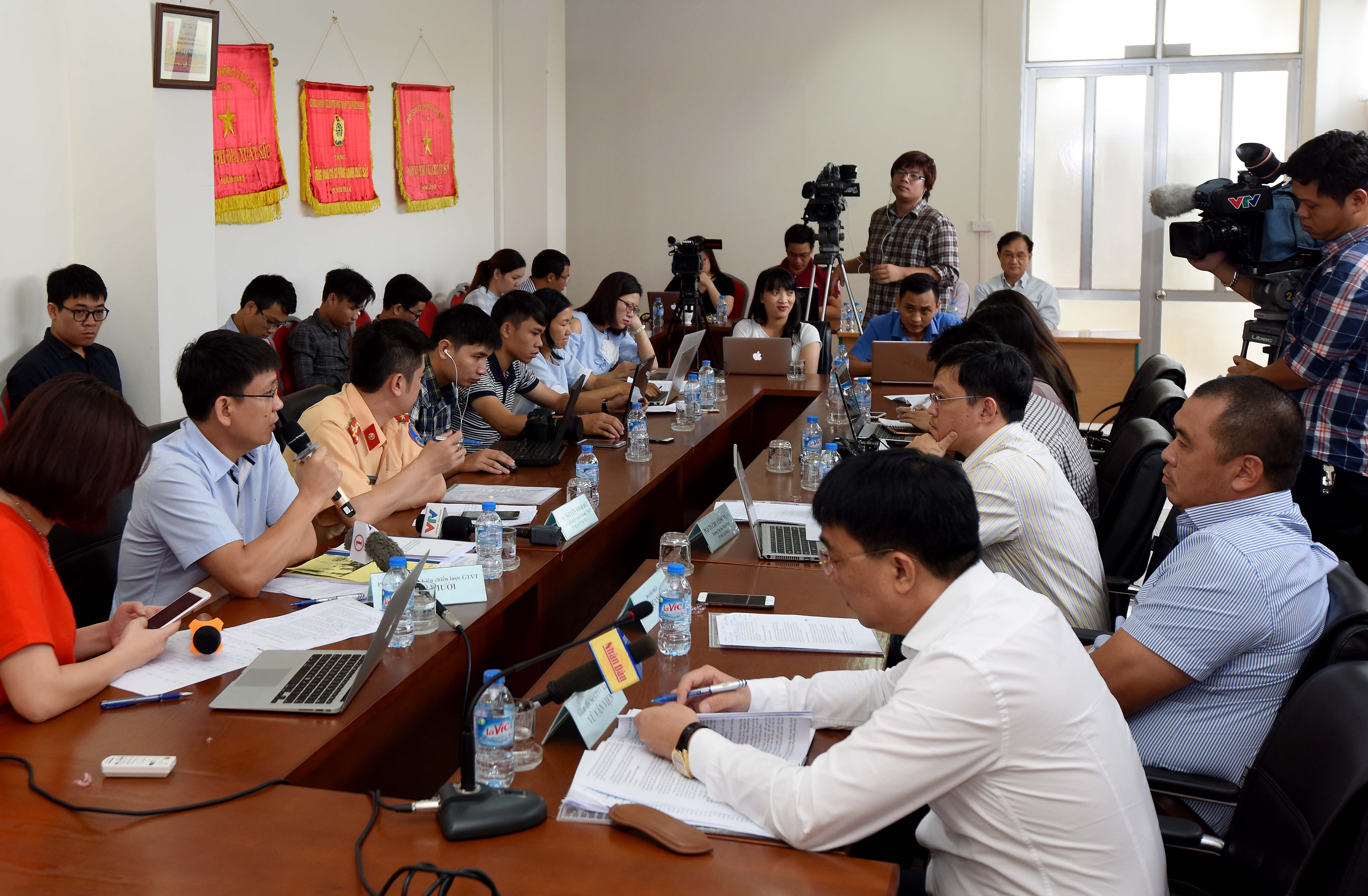 Buổi tọa đ&agrave;m nhận được sự quan t&acirc;m đặc biệt của c&aacute;