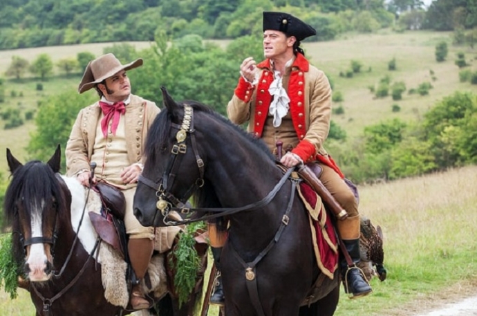 người đẹp v&agrave; qu&aacute;i vật