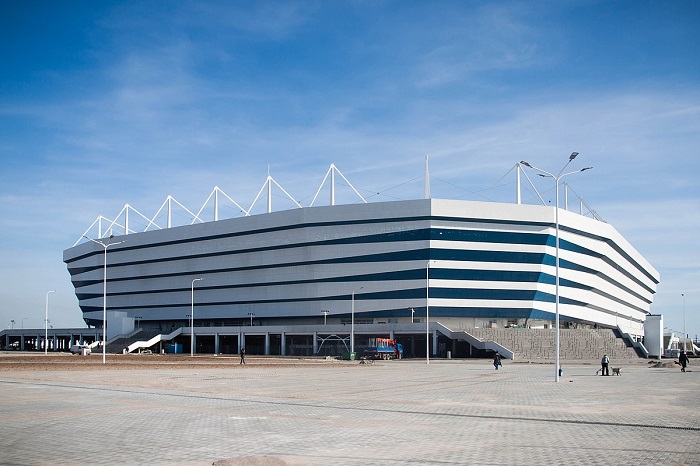 1200px-Kaliningrad_stadium_-_2018-04-07