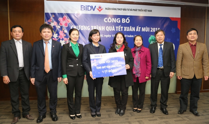 BIDV c&ocirc;ng bố chương tr&igrave;nh trao qu&agrave; Tết Ất M&ugrave;i 2015