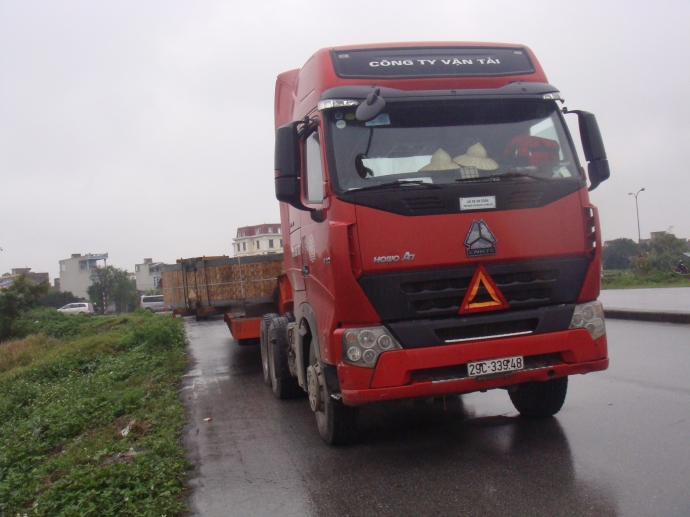 Lanh-dao-tram-can-Thai-Binh-noi-ve --lot-doan-xe-q