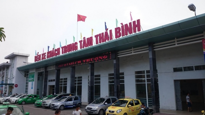 Thuc-hu-chuyen-mat-cap-xe-khach-giuong-nam-o-Thai-