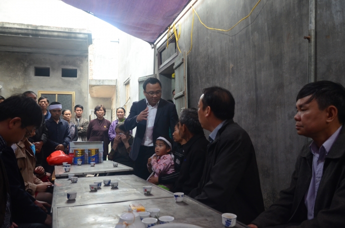 Chung-suc-ho-tro-ba-be-mo-coi-bo-me-chet-tham-do-T